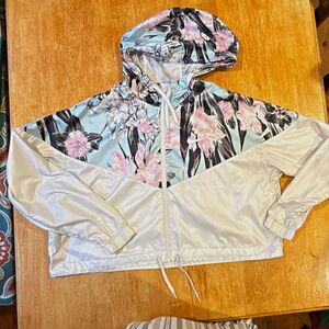 Nike Women's Floral Hooded Windbreaker Jacket Full Zip Cropped White Size L
